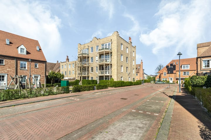 Photo 7 of Catharina van Aragonlaan 121