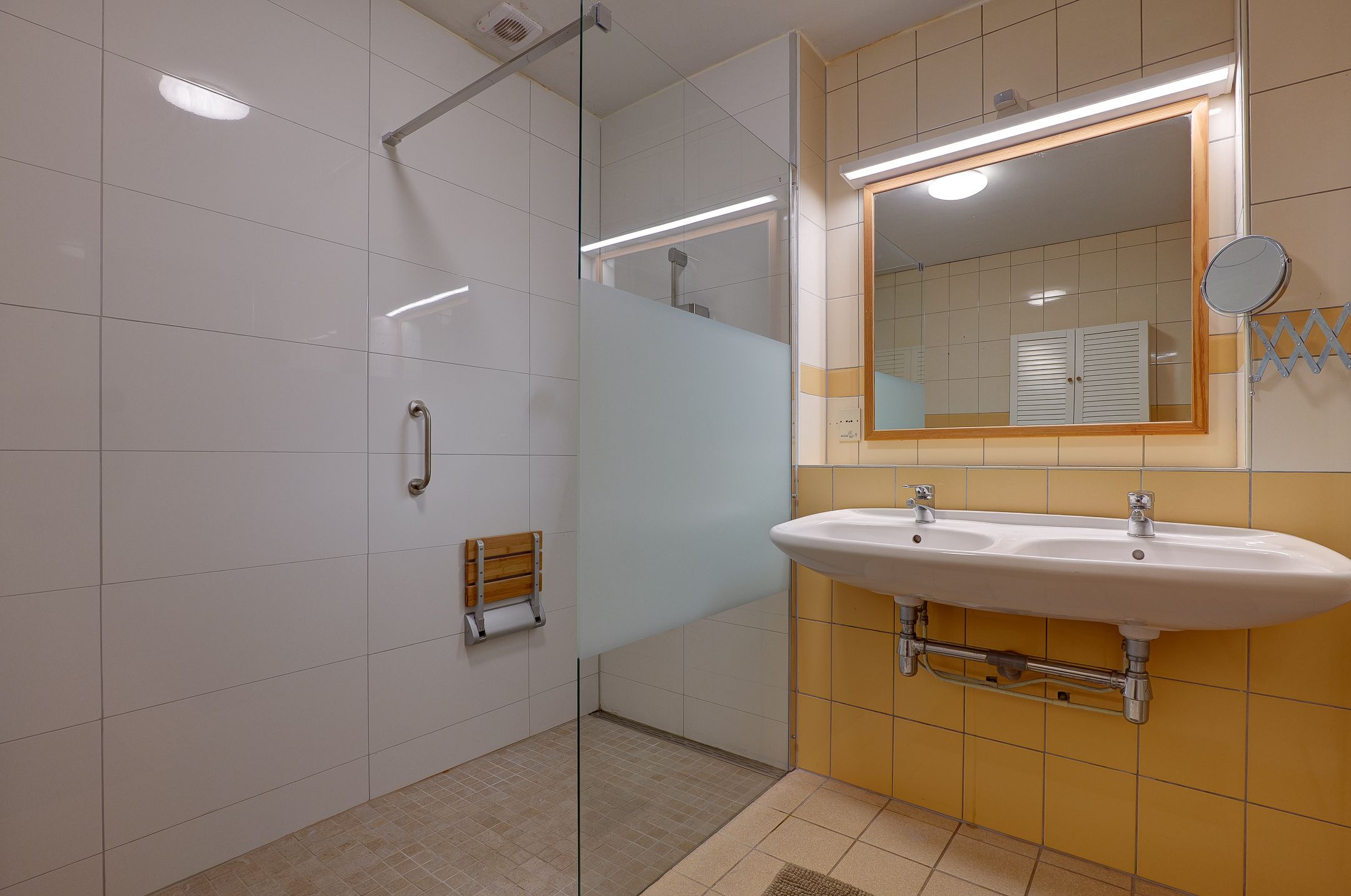 Foto 33 van Van Veldekelaan 11