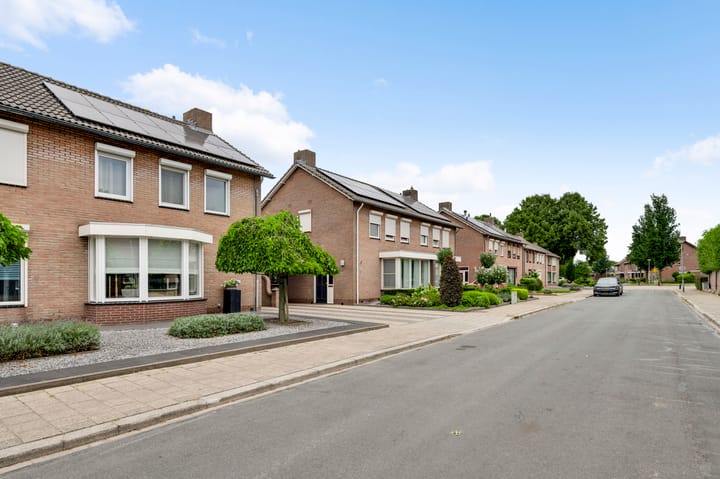 Foto 4 van Korenbloemstraat 35