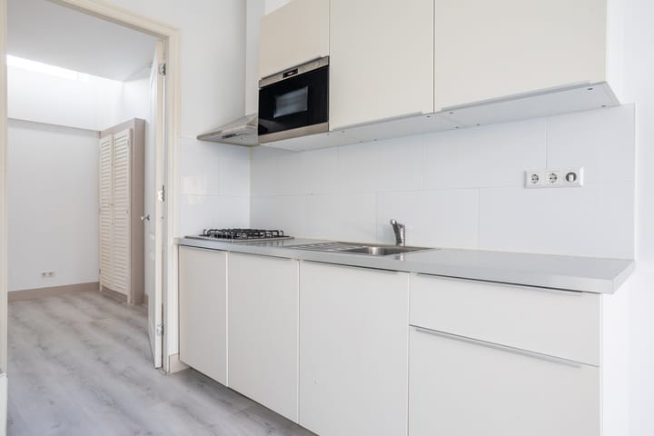 Foto 8 van Suze Robertsonstraat 83-A