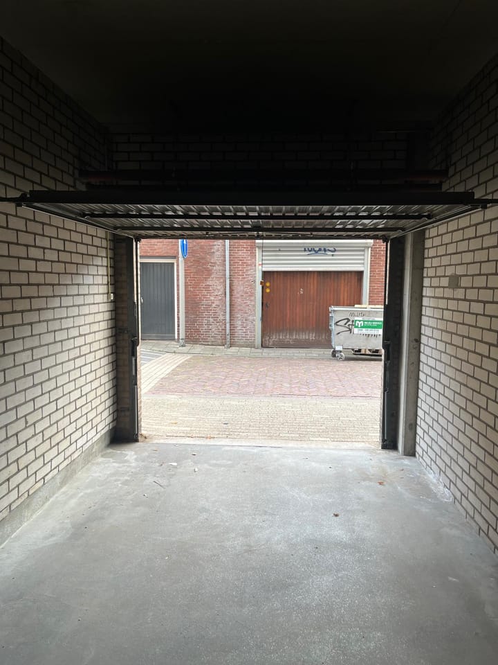 Foto 3 van Kwekerijstraat garage W-49