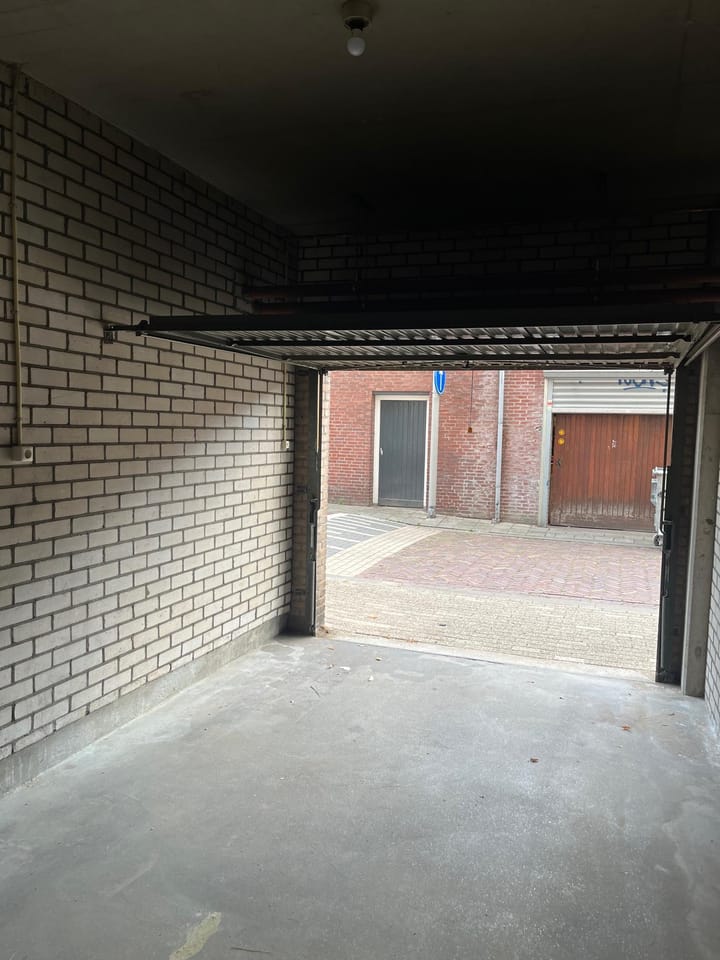 Foto 4 van Kwekerijstraat garage W-49