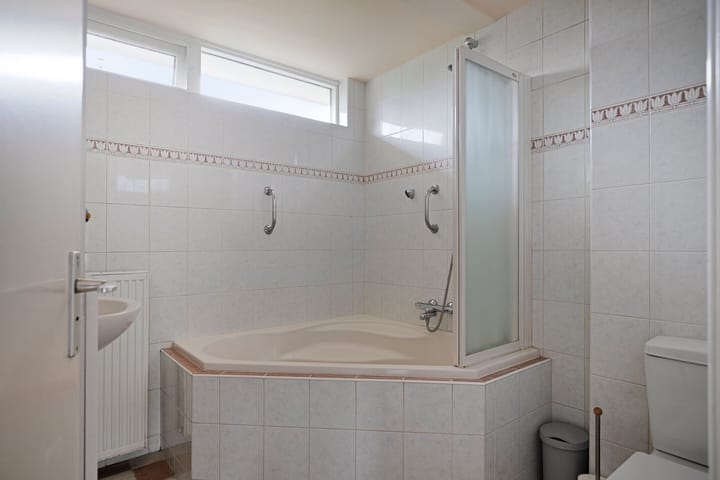 Foto 19 van Jac. P. Thijssesingel 56