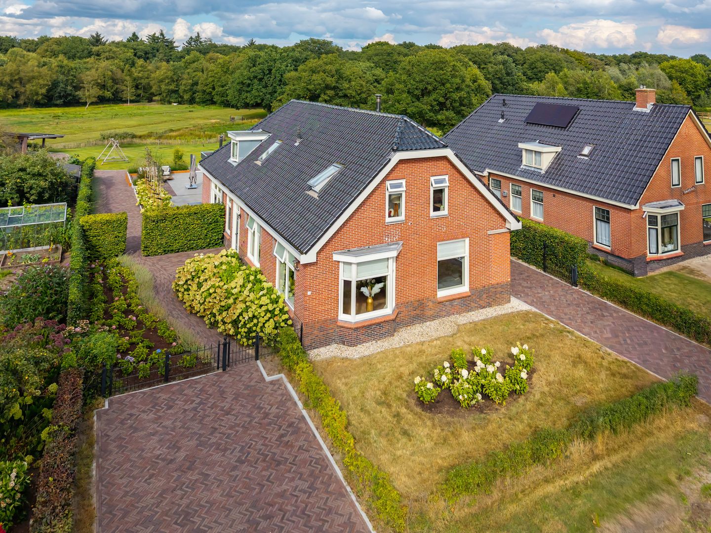 Foto 1 van Hoofdweg 11