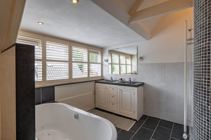 Foto 37 van Hoofdweg 11