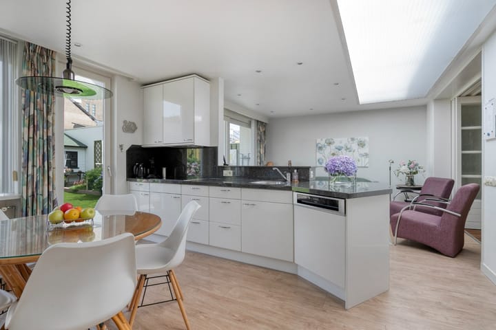 Foto 12 van Loostreeplaan 24