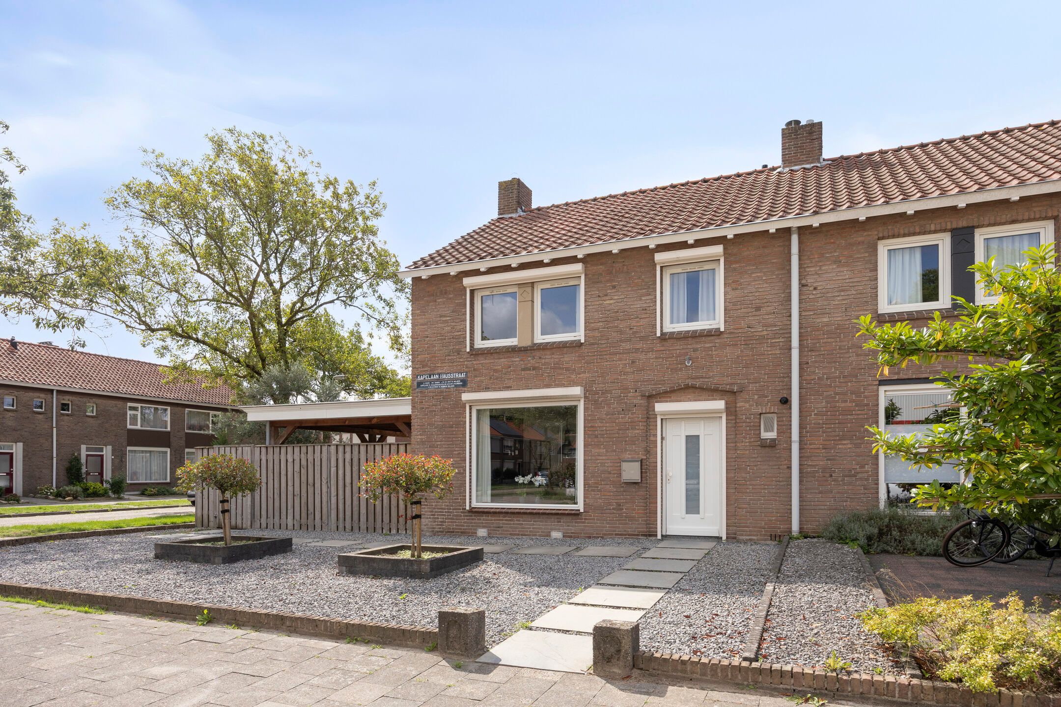 Photo 36 of Kapelaan Nausstraat 31