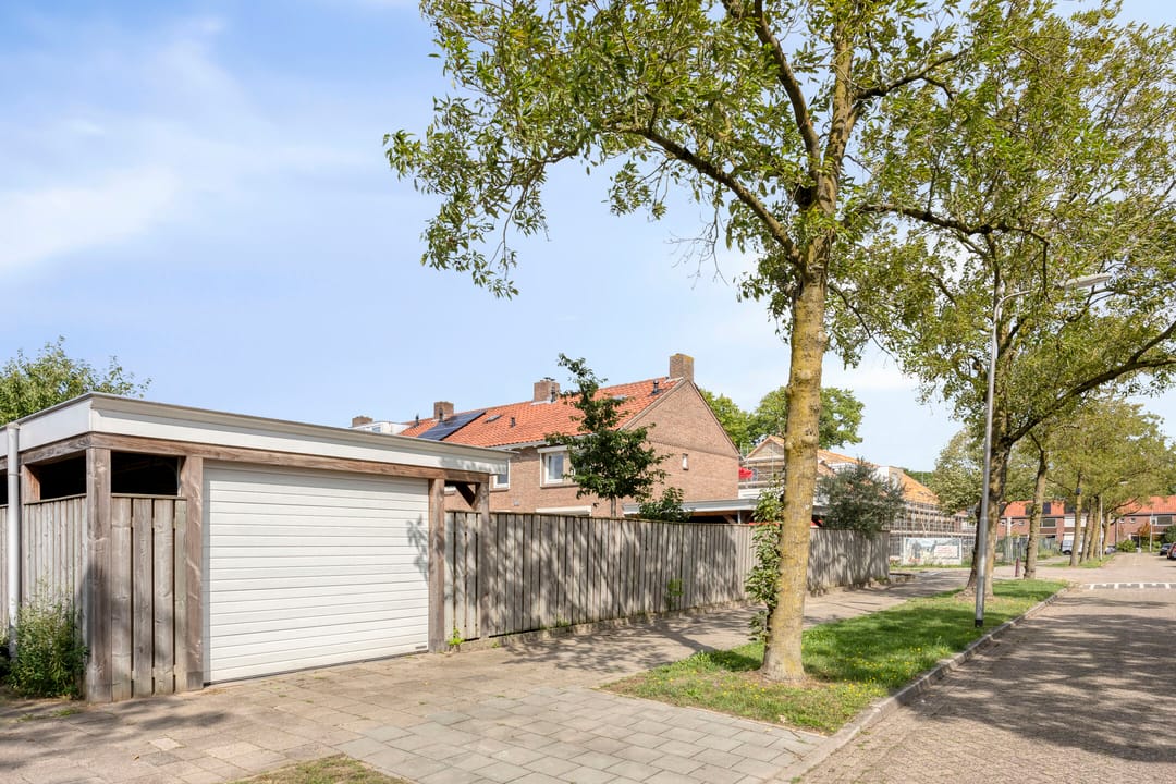 Photo 37 of Kapelaan Nausstraat 31