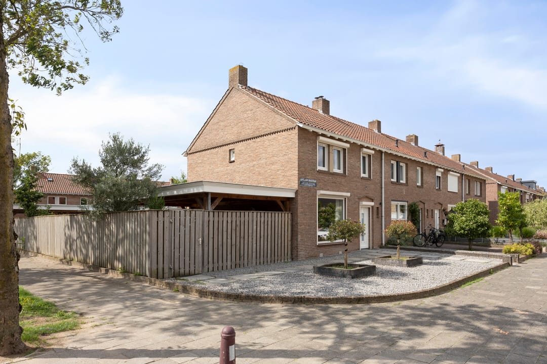 Photo 38 of Kapelaan Nausstraat 31