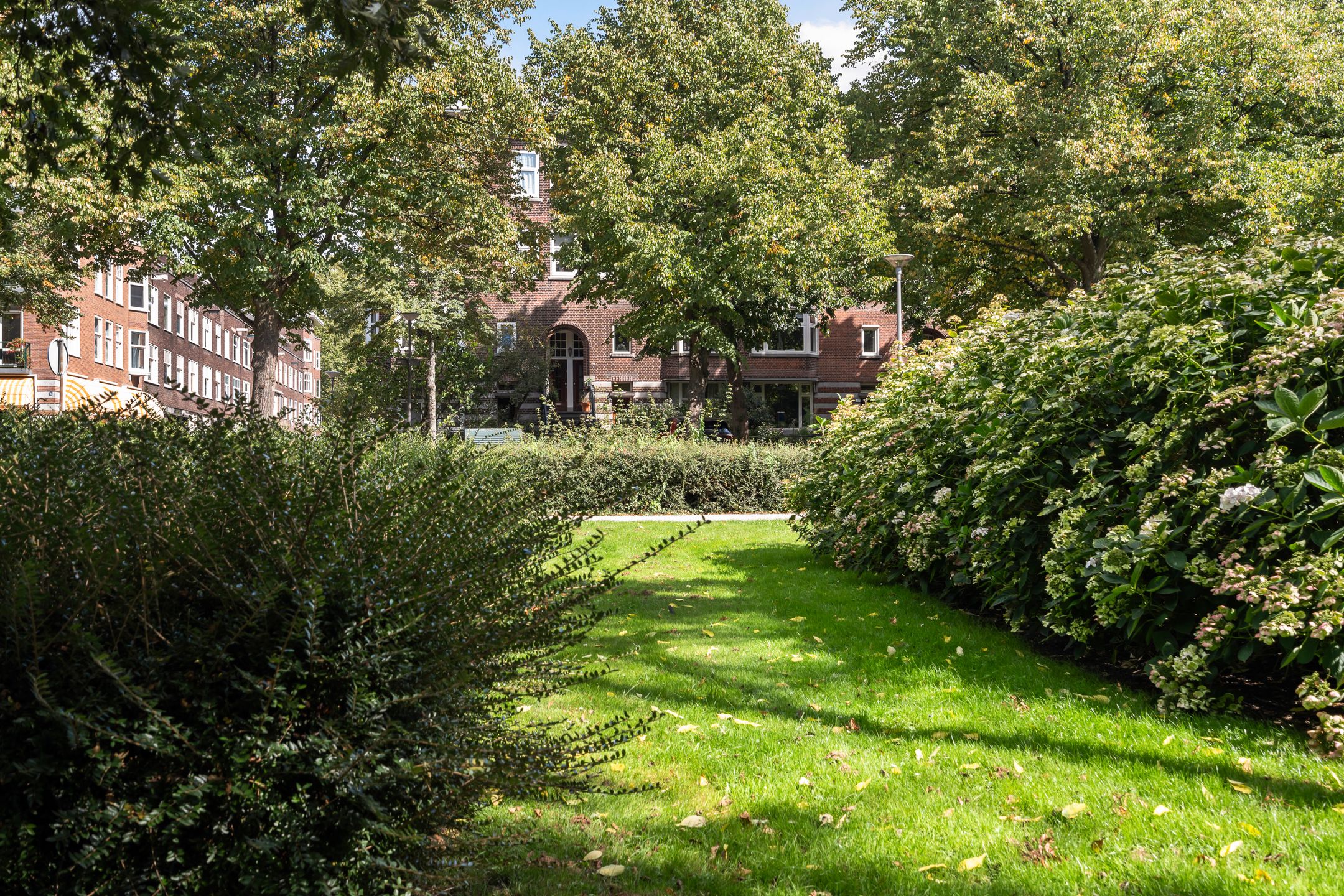 Foto 42 van Vroesenlaan 40-B