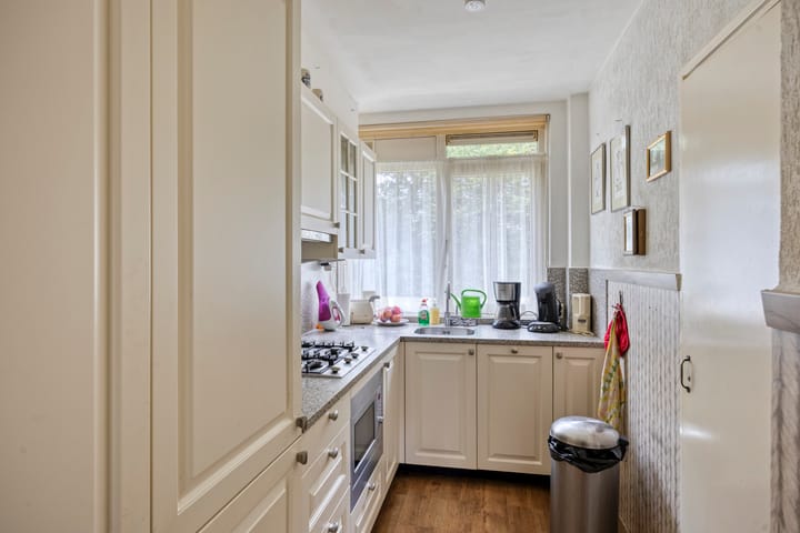 Foto 11 van Albardastraat 142