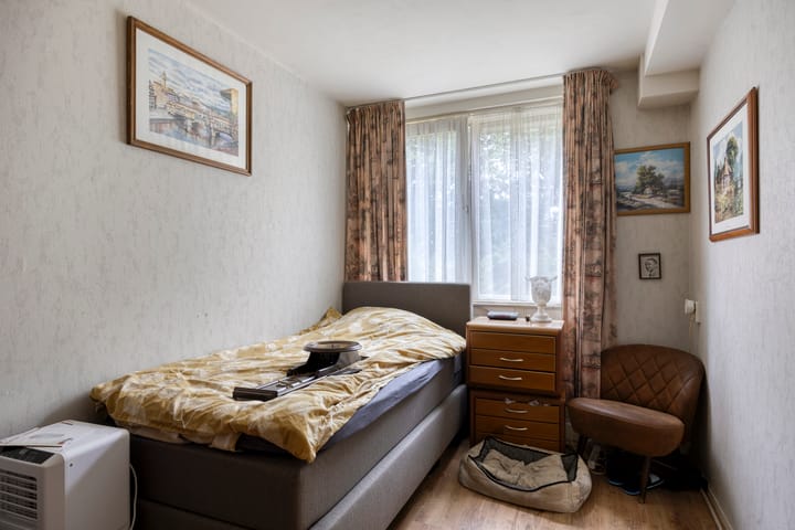 Foto 13 van Albardastraat 142