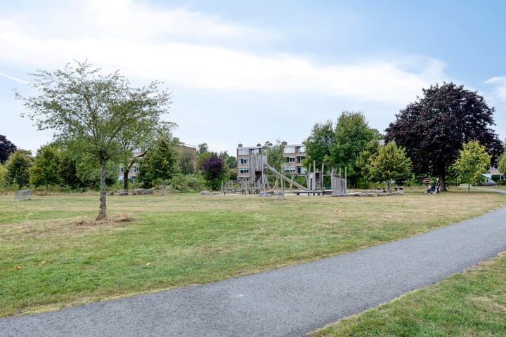 Foto 19 van Albardastraat 142