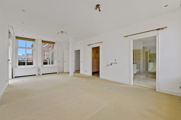 Photo 28 of Frederikstraat 19-C