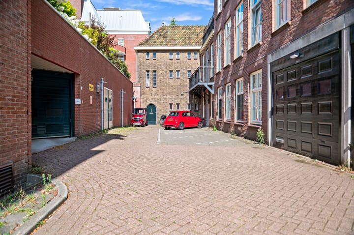 Photo 52 of Frederikstraat 19-C