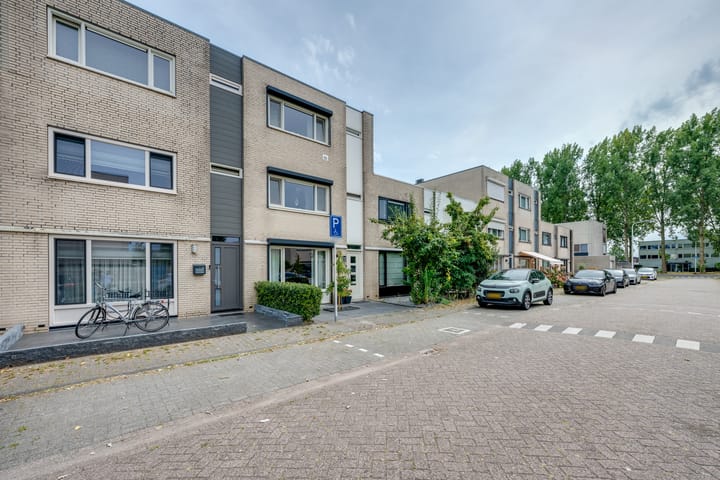 Foto 3 van Rhoonstraat 8