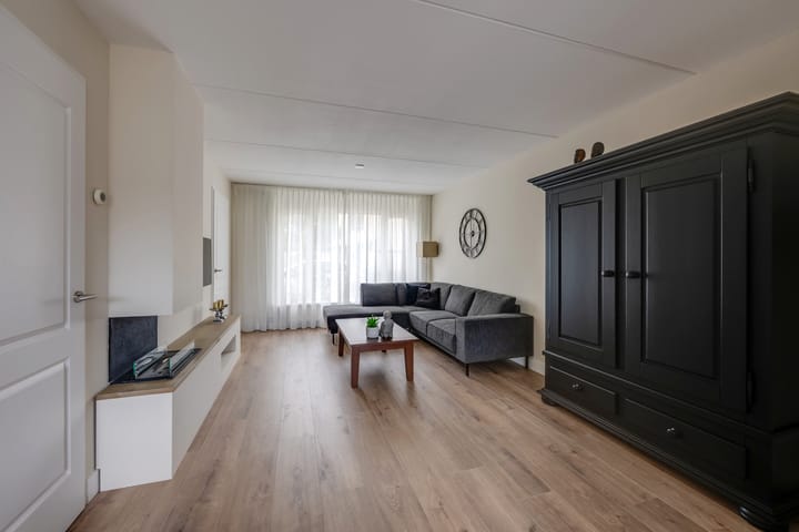 Foto 7 van Rhoonstraat 8