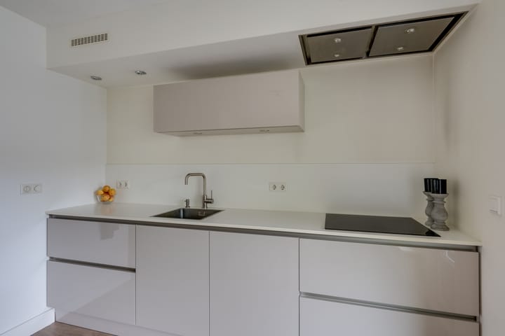 Foto 18 van Rhoonstraat 8