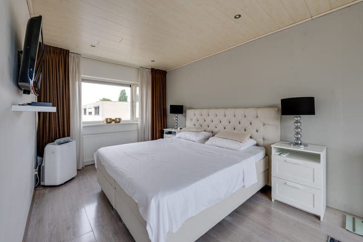 Foto 31 van Rhoonstraat 8