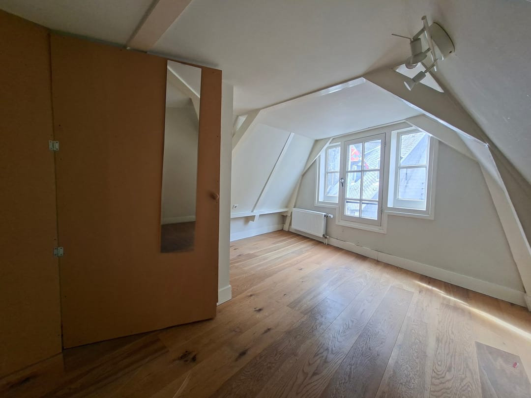 Photo 13 of Eggertstraat 19-B