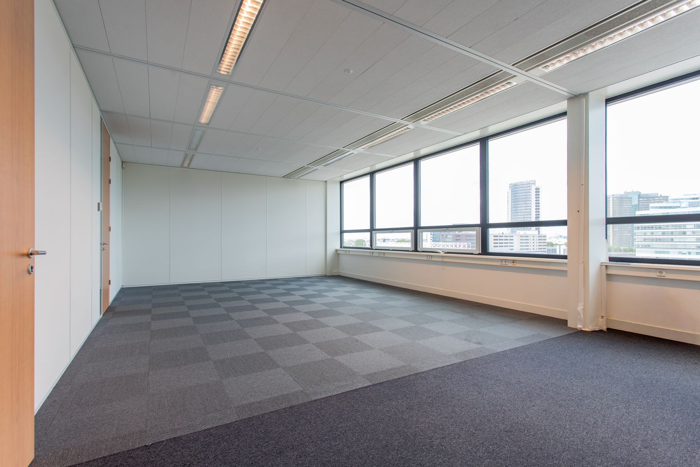 Bekijk foto 1 van Teleportboulevard 110
