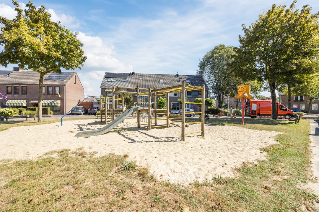 Foto 43 van Burgemeester Kievitslaan 56