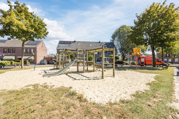 Photo 43 of Burgemeester Kievitslaan 56