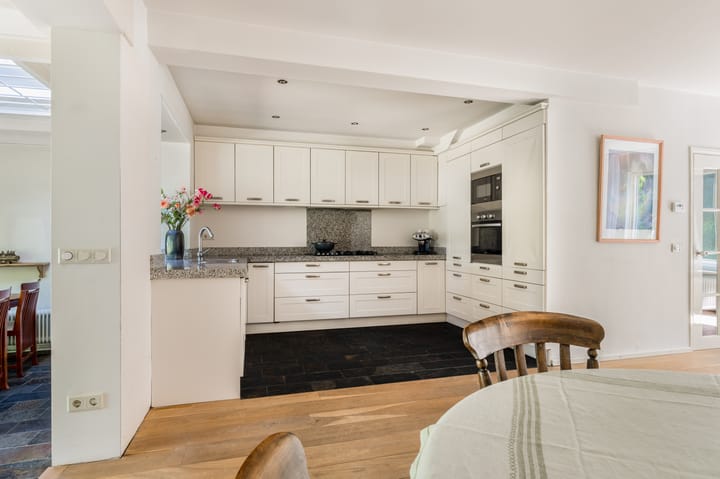 Photo 5 of Bizetstraat 4