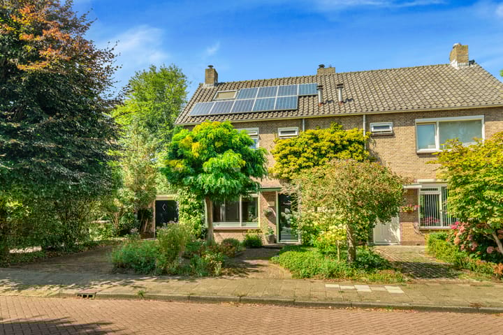 Photo 6 of Bizetstraat 4