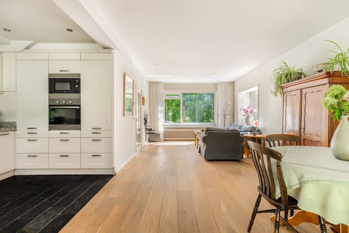 Photo 17 of Bizetstraat 4