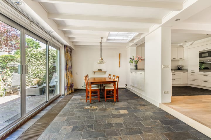 Photo 22 of Bizetstraat 4