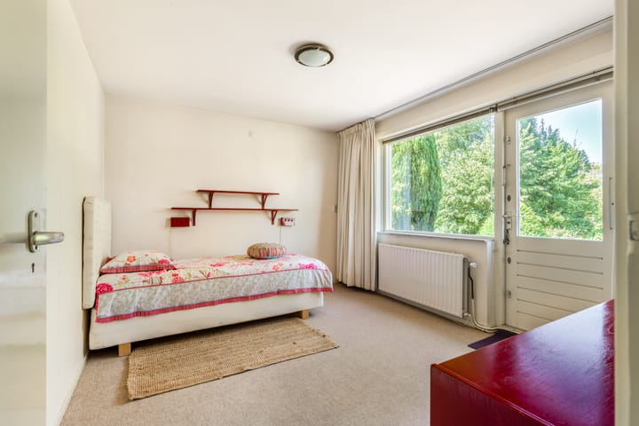 Photo 29 of Bizetstraat 4