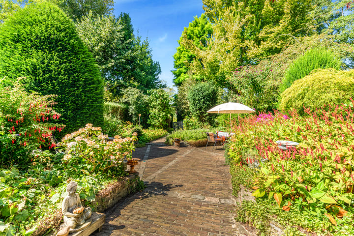 Photo 44 of Bizetstraat 4