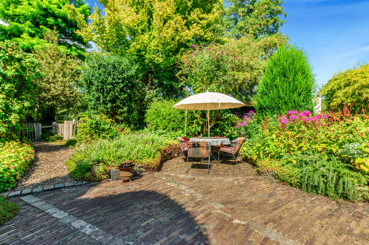 Photo 45 of Bizetstraat 4