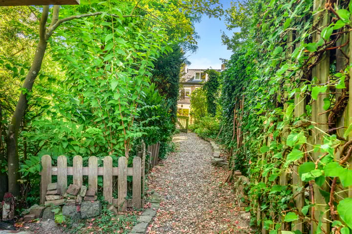 Photo 51 of Bizetstraat 4