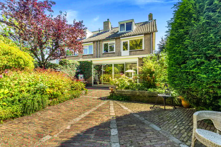 Photo 53 of Bizetstraat 4