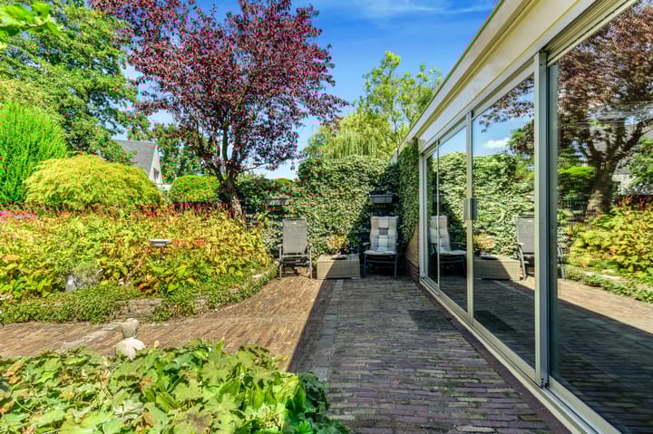 Photo 54 of Bizetstraat 4