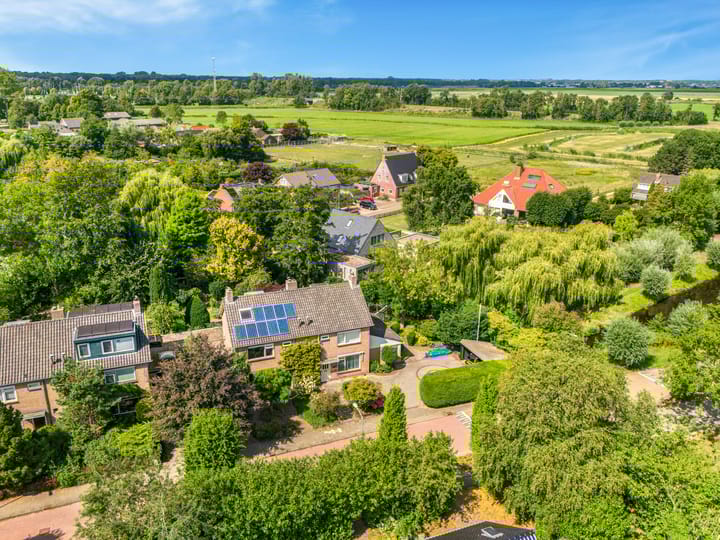 Photo 57 of Bizetstraat 4