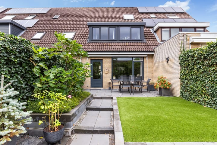 Foto 1 van Bernadottestraat 21