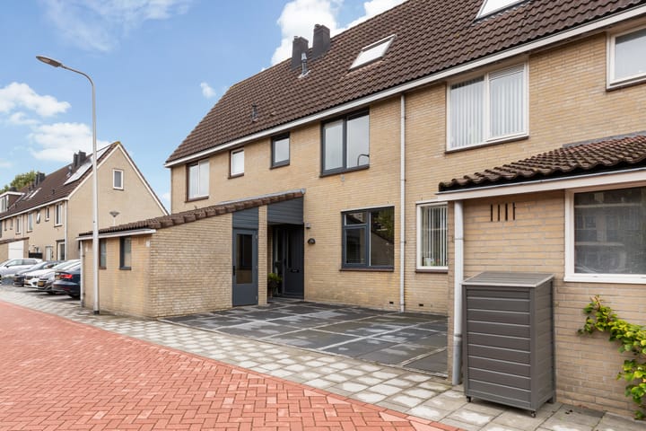 Foto 2 van Bernadottestraat 21