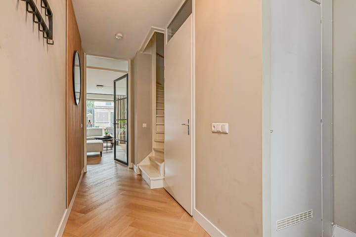 Foto 7 van Abdis Heilwichstraat 9