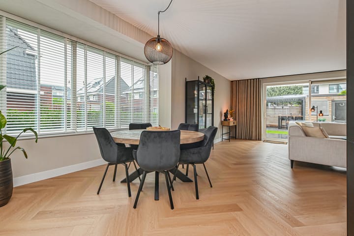 Foto 15 van Abdis Heilwichstraat 9