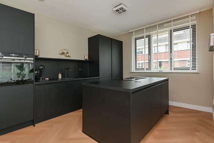 Foto 16 van Abdis Heilwichstraat 9