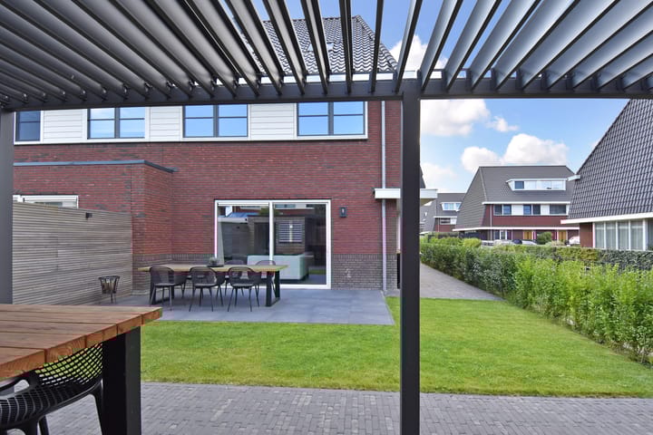 Foto 24 van Abdis Heilwichstraat 9