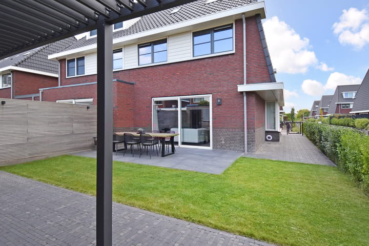 Foto 25 van Abdis Heilwichstraat 9