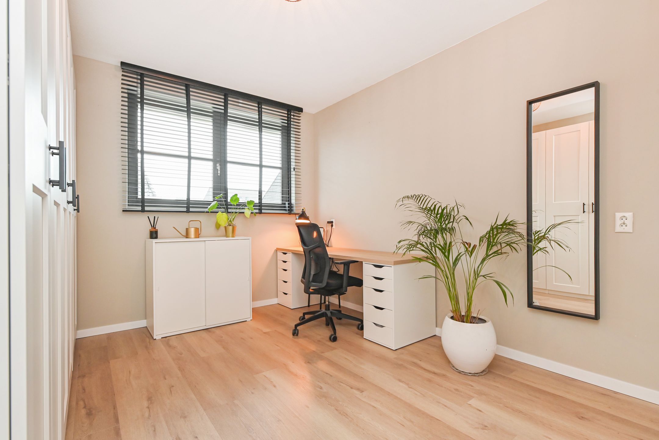 Foto 36 van Abdis Heilwichstraat 9