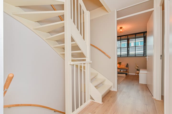 Foto 45 van Abdis Heilwichstraat 9