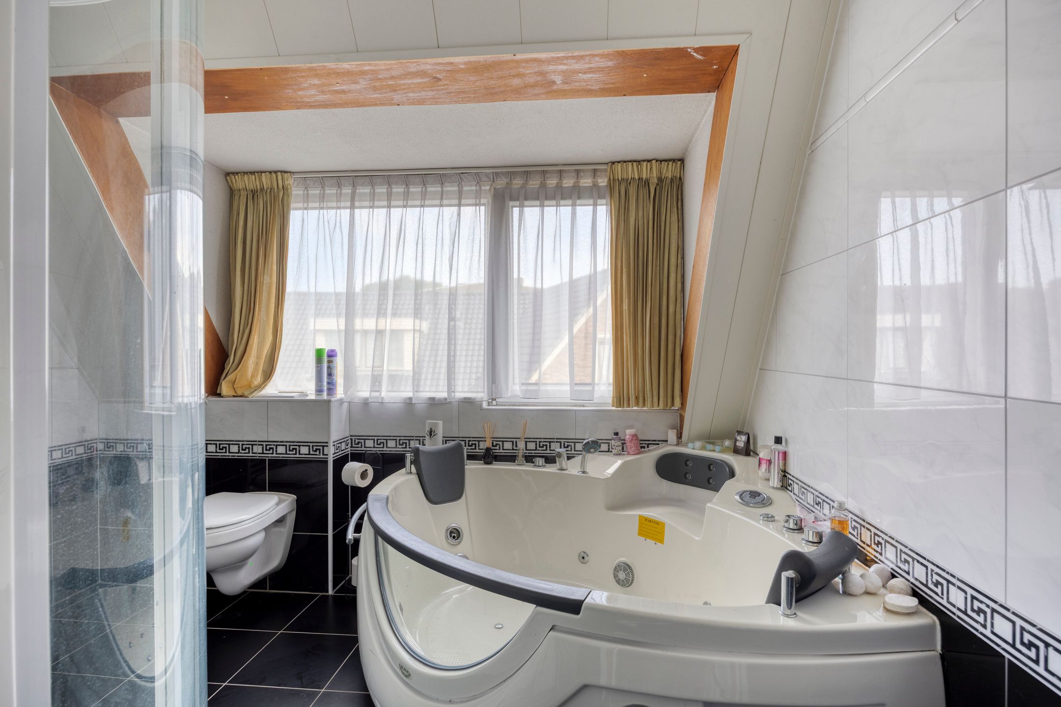 Foto 30 van Meerstraat 101