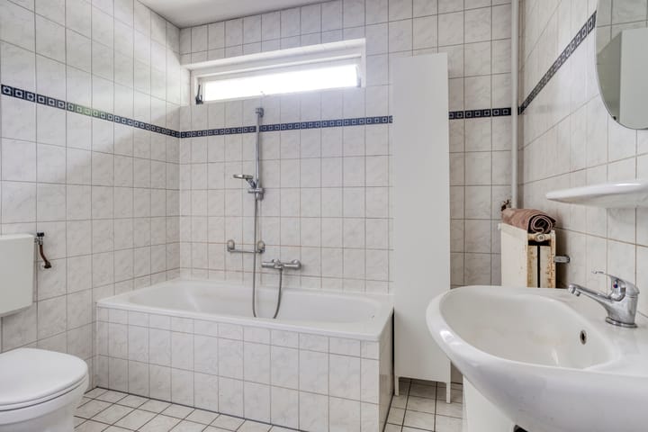 Foto 18 van De Ruijterstraat 7