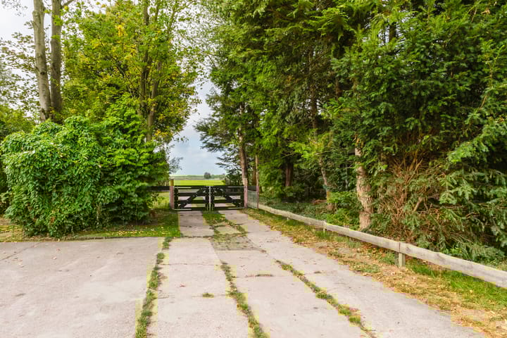 Photo 53 of Lytse Wyngaerden 37